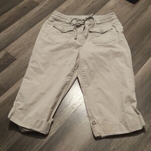 Style & Co Khaki Cargo Capris Size 6 Vintage